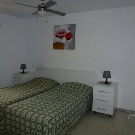 Schoner Bungalow In Parkahnlicher Umgebung Mit Gemeinschaftspool