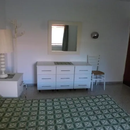 Schoner Bungalow In Parkahnlicher Umgebung Mit Gemeinschaftspool Ferienhaus *